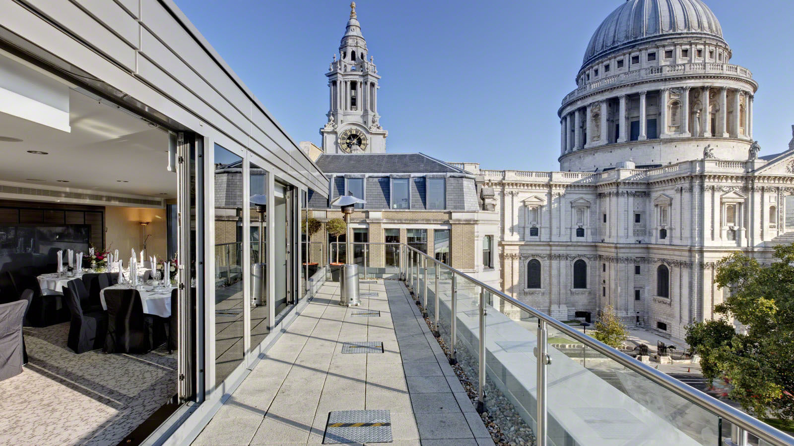 Готель Leonardo Royal London St Paul'S Екстер'єр фото The view from the hotel's rooftop